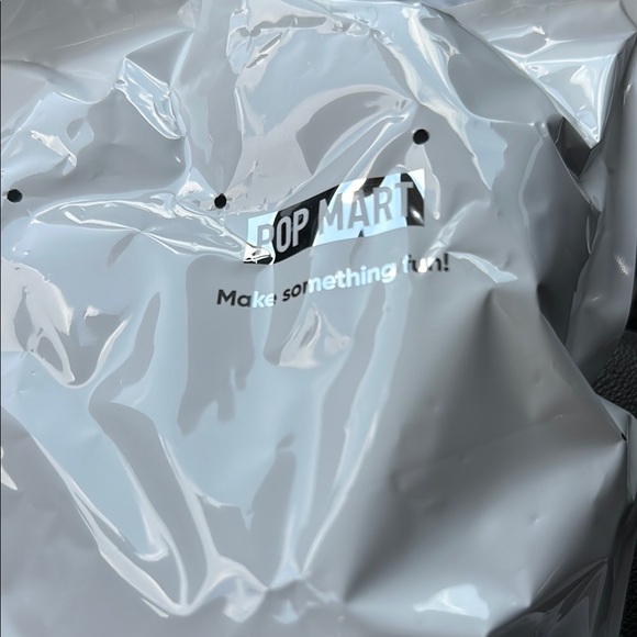 SEALED Pop Mart Mickey Family Daisy Keychain - Picture 3 of 5